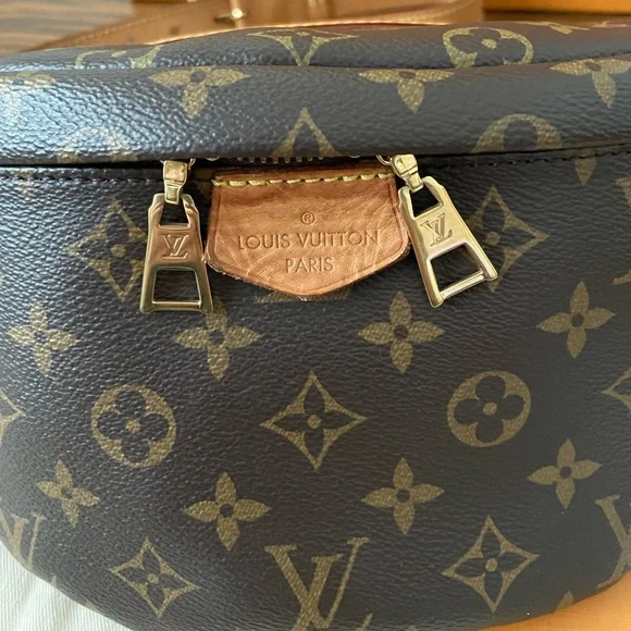 ♥️sold♥️Louis Vuitton classic bumbag monogram - Picture 3 of 16